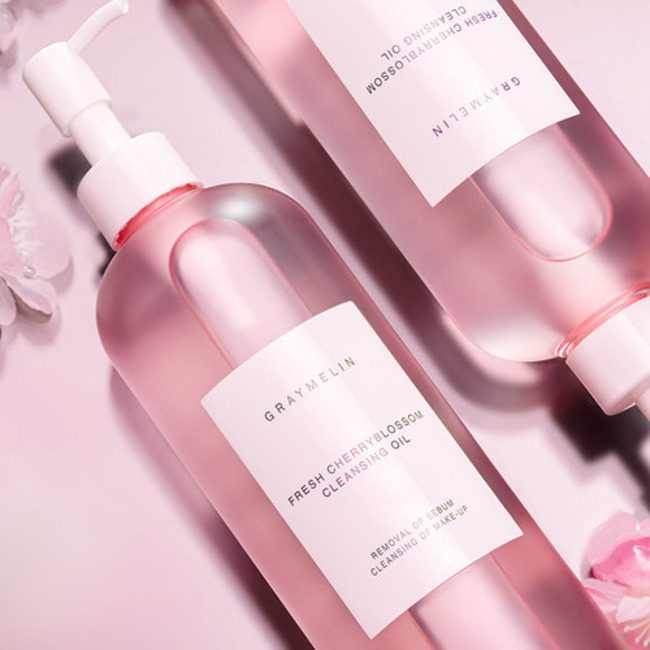 Глубокоочищающее гидрофильное масло c цветами вишни для усталой кожи Graymelin