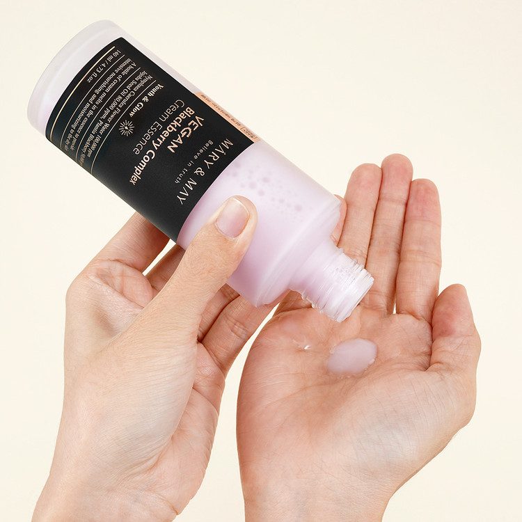 Крем-эссенция с ежевичным комплексом Mary&May