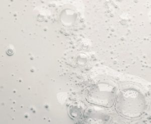 Очищающая вода для лица с экстрактом цветка хауттюйнии Derma Factory